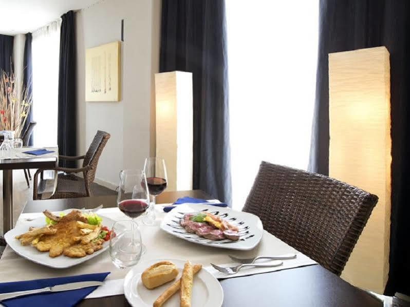 Hotel Delle Fiere Mozzate Buitenkant foto